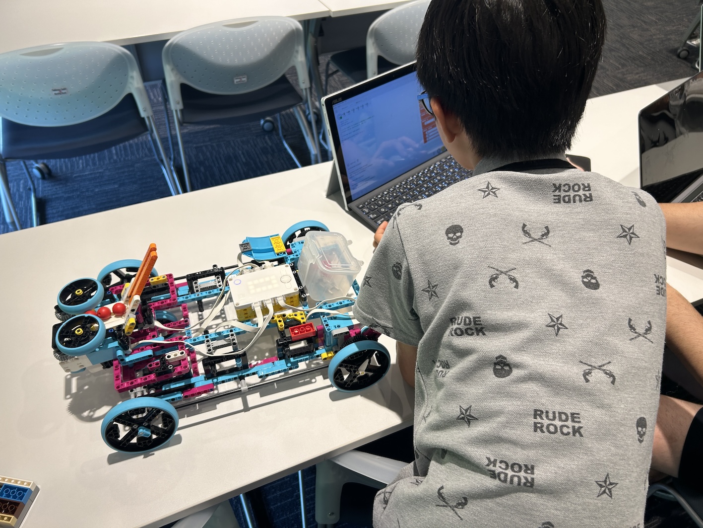 CoderDojo at OIST -The community of free, local coding clubs for kids and teens-